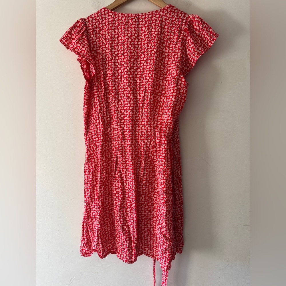 Aerie Red and White‎ Ditsy Floral Wrap Mini Dress - Picture 10 of 11